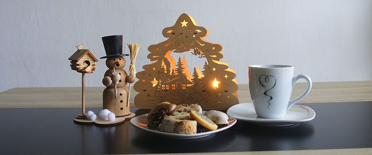 weihnachtliche Dekoartikel